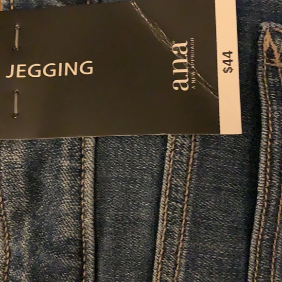Jeans - Picture 7 of 11